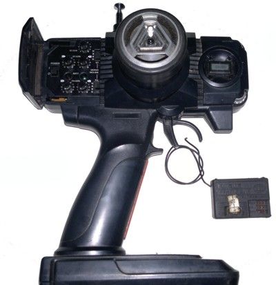Radio com Receptor 2 Canais 27MHz FUTABA MJ T2PHKA SEMI NOVO